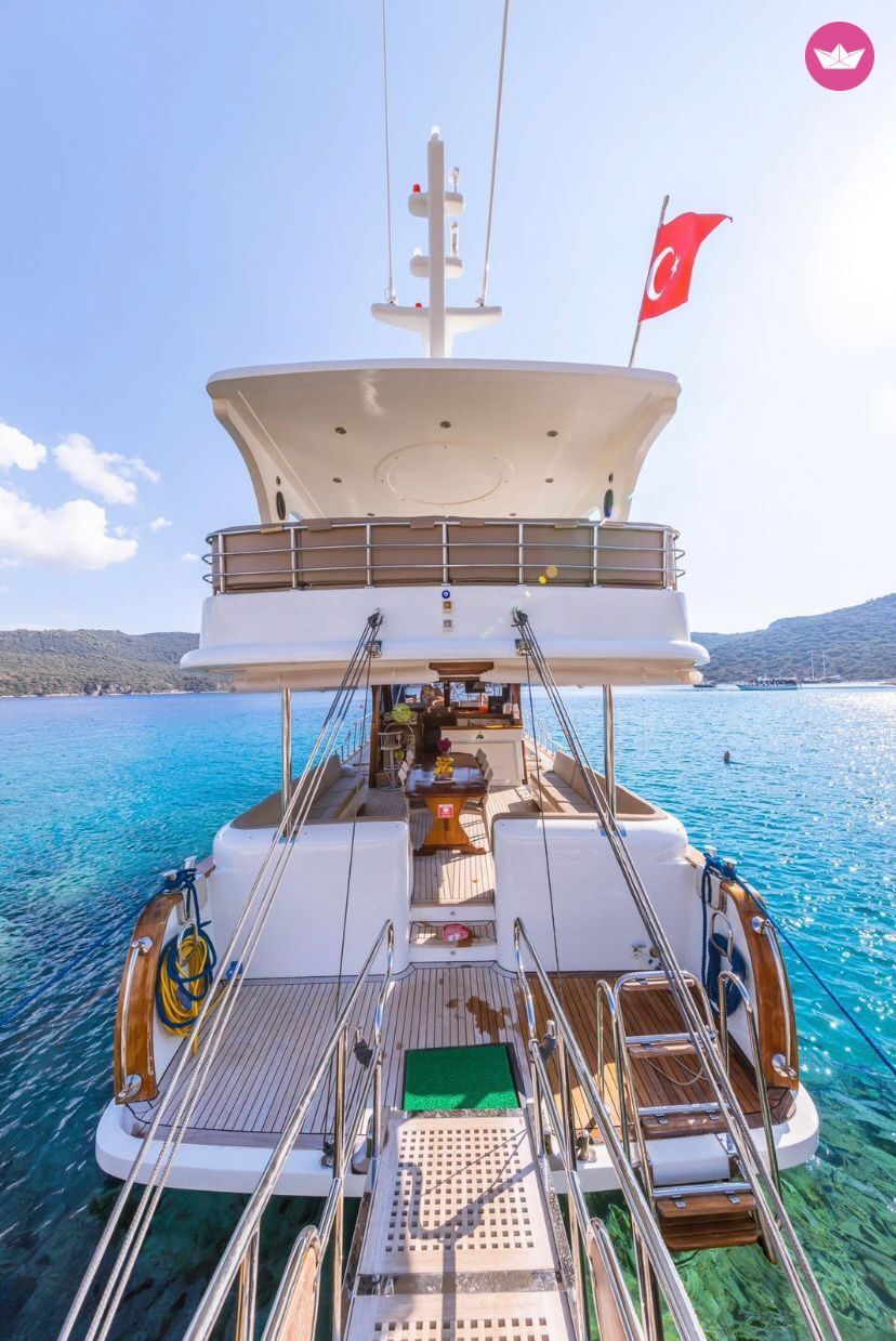 Yacht Costum 2019 1100cv 7