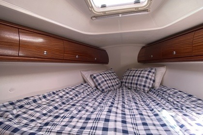 Sailboat Bavaria 32 Ideal for Families and Friends