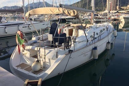 Noleggio Barca a vela Beneteau Oceanis 423 Salerno