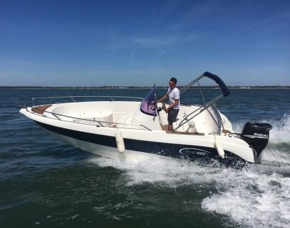 Location Bateau à moteur Everset Everset 605 Luxe Andernos-les-Bains