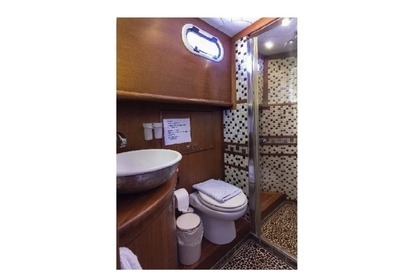 Évasion à Bodrum | Bateau Privé avec Équipage et Flybridge - Trawler