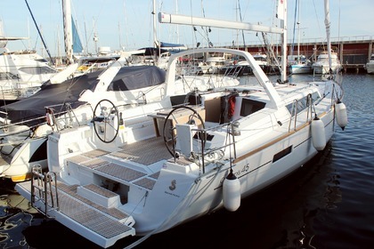 Miete Segelboot Beneteau Oceanis 45 Barcelona