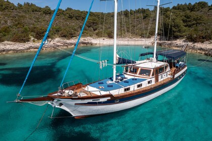 Rental Gulet Custom made Gulet Marina Nava