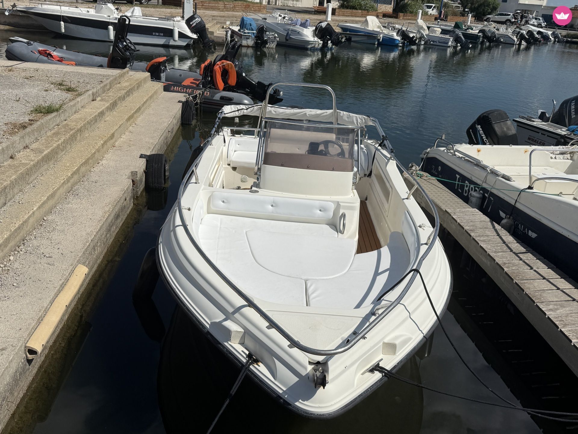 Bateau à moteur Ranieri Rancraft bouée wake musique 100cv 8