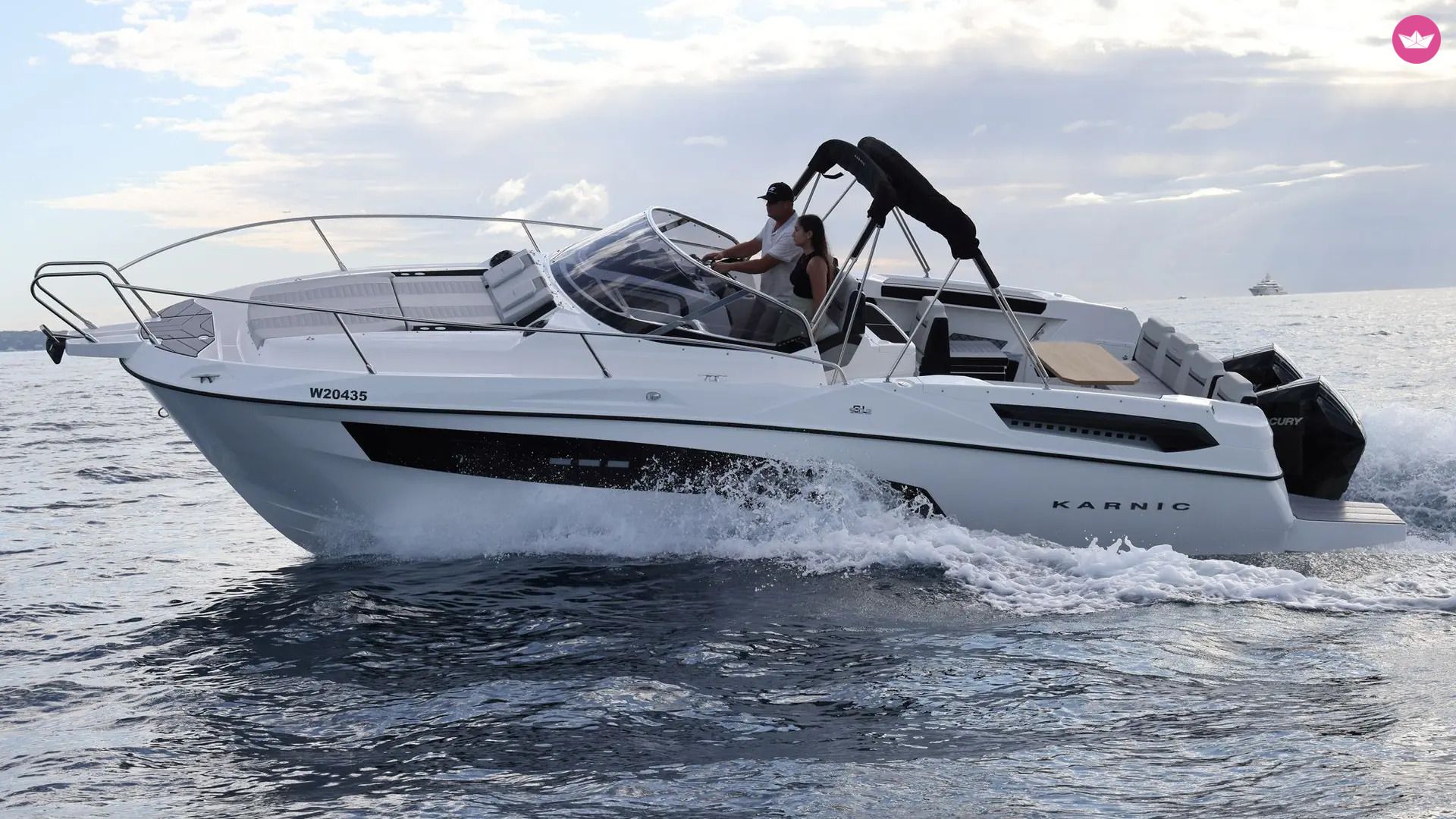 Bateau à moteur KARNIC SL 902 400cv 3