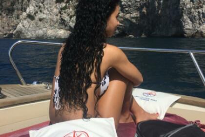 Amalfi Coast Tour - GOZZO MOTOR BOAT  27 FT