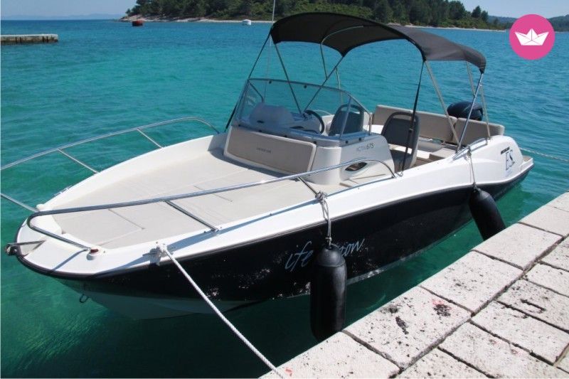 Bateau à moteur Quicksilver Activ 675 Sundeck 200cv