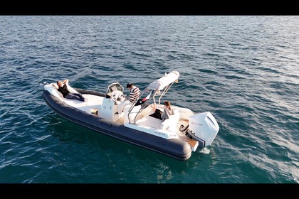 Charter Motorboat Saver MG 698 Port Grimaud