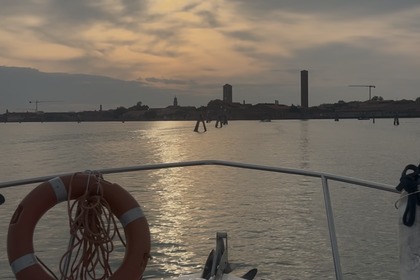 Barca a motore - Mano marine "Divina"