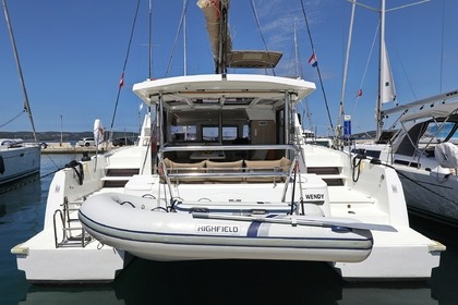 Charter Catamaran Catana Group Bali 4.1 - 4 + 1 cab. Biograd na Moru