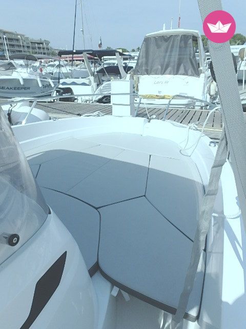 Bateau à moteur Jeanneau Cap Camarat 5.5 Cc 100cv 5