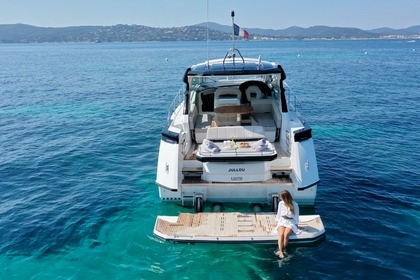 Charter Motorboat Beneteau Gt 46 Port Grimaud