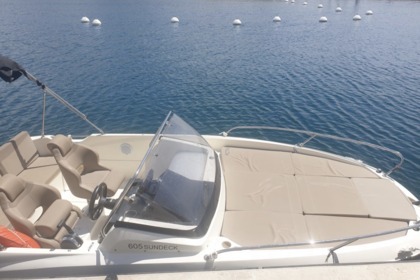 Charter Motorboat Quicksilver 605 sundeck Marseille