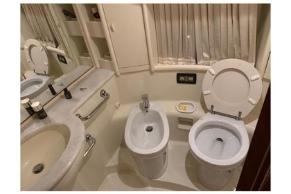 All inclusive yacht charter in Dubai / Bandit 63ft Yacht