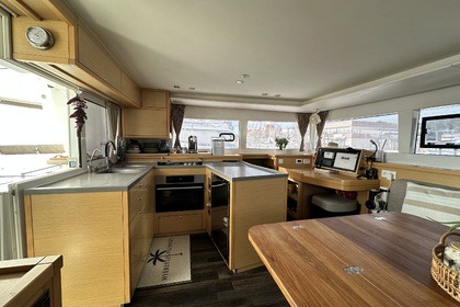 Lagoon 450 S  Fox One