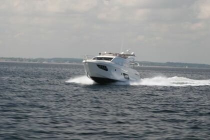 Hire Motorboat ABSOLUTE Fly 52 Trogir