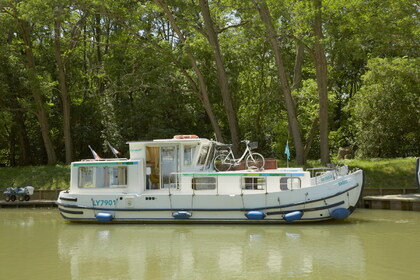 Hire Houseboat Pénichettes® P935W Classique Lutzelbourg