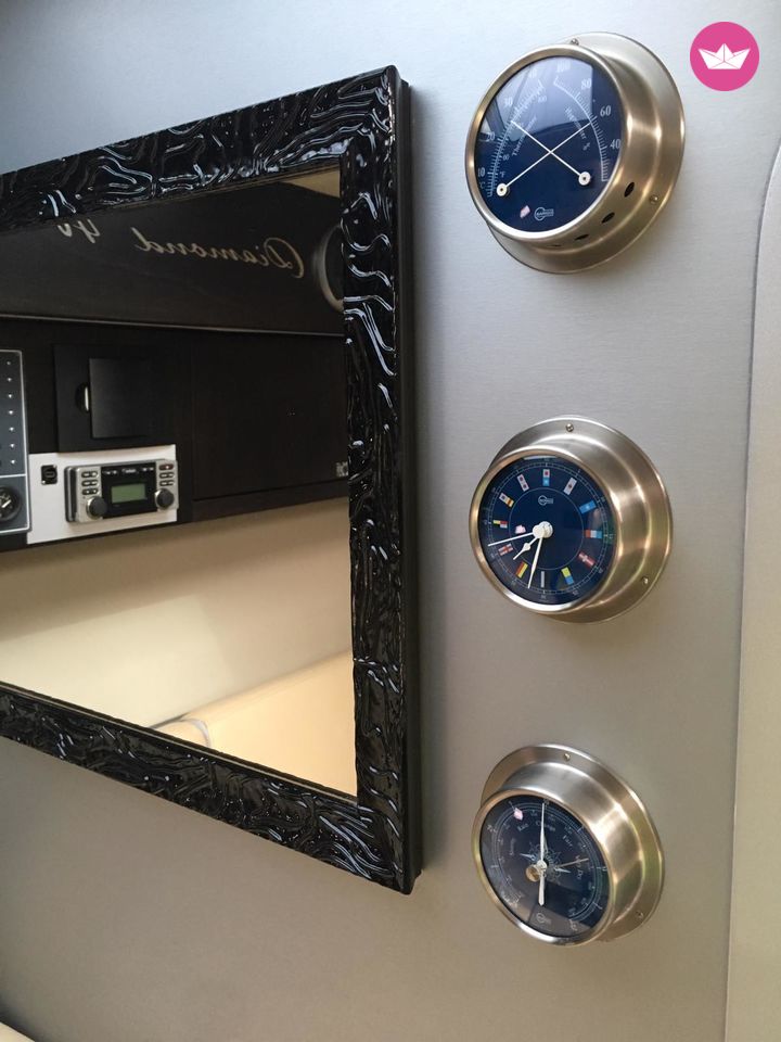 Charter motorboat in Split  