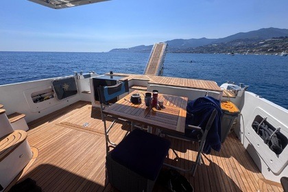 Location Bateau à moteur Cantieri Lambardi Cannes
