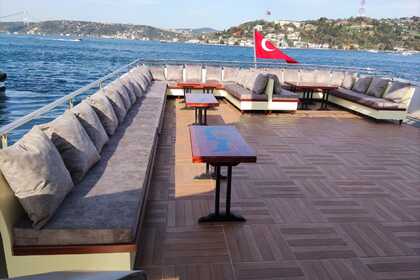 Daily Yacht Rental in Istanbul - Bosphorus Yacht