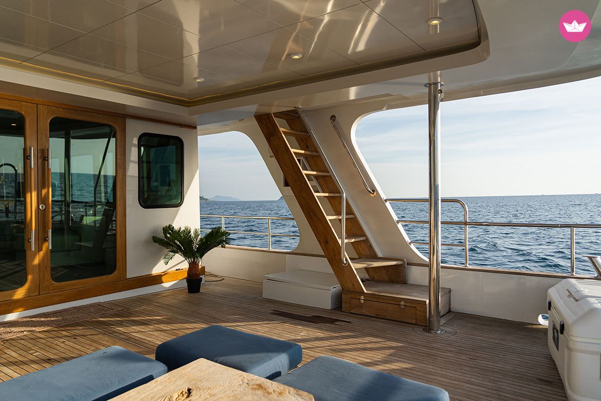Yacht Custom 90' 560cv 3