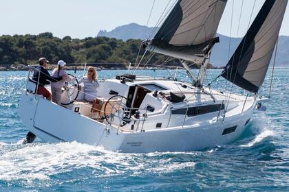 Charter Sailboat  Sun Odyssey 350 Nieuwpoort