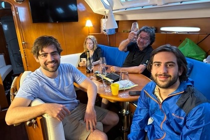 Beneteau First 42s7 - Traditionell sardisk mat ombord