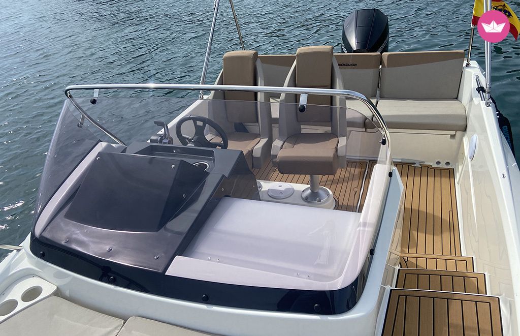 Bateau à moteur Quicksilver Activ 675 Sundeck 200cv 3