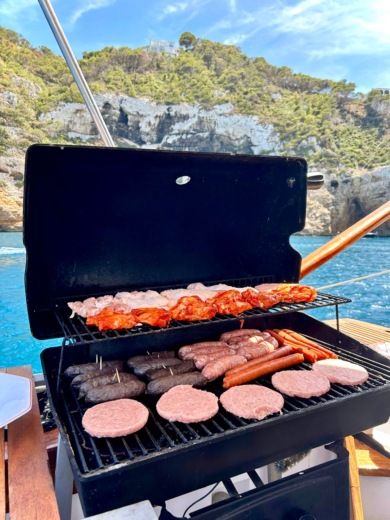 Denia Motorboat Astondoa 52 alt tag text