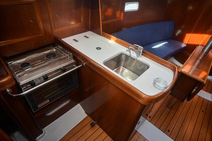 Beneteau Oceanis 323 Clipper in Marina Kornati