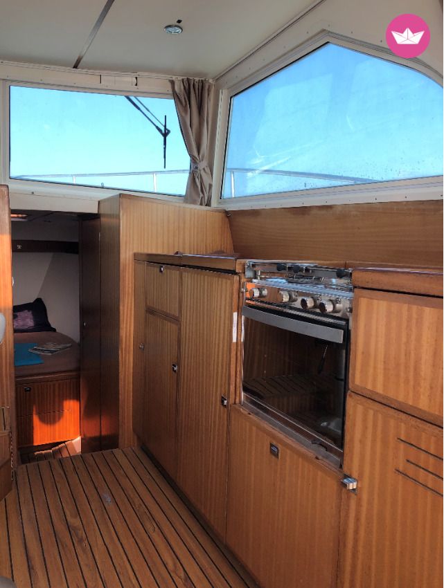 Bateau à moteur META YACHT JMF 32 124cv 6