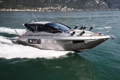 Miete Motoryacht Cranchi M44 Ht Olbia