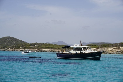 Location Bateau à moteur Austin Parker Lobster 42 Ibiza