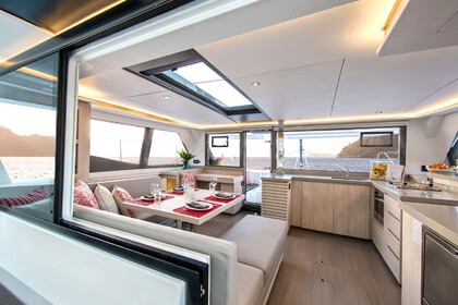 Hire Catamaran Moorings  4500L/10 Mahé