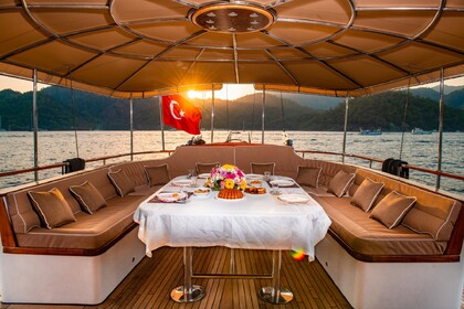 Traditional custom built gulet with a capacity of 10 people