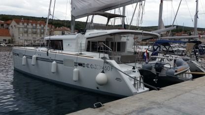 Czarter Katamaran Lagoon 450F Kaštel Gomilica