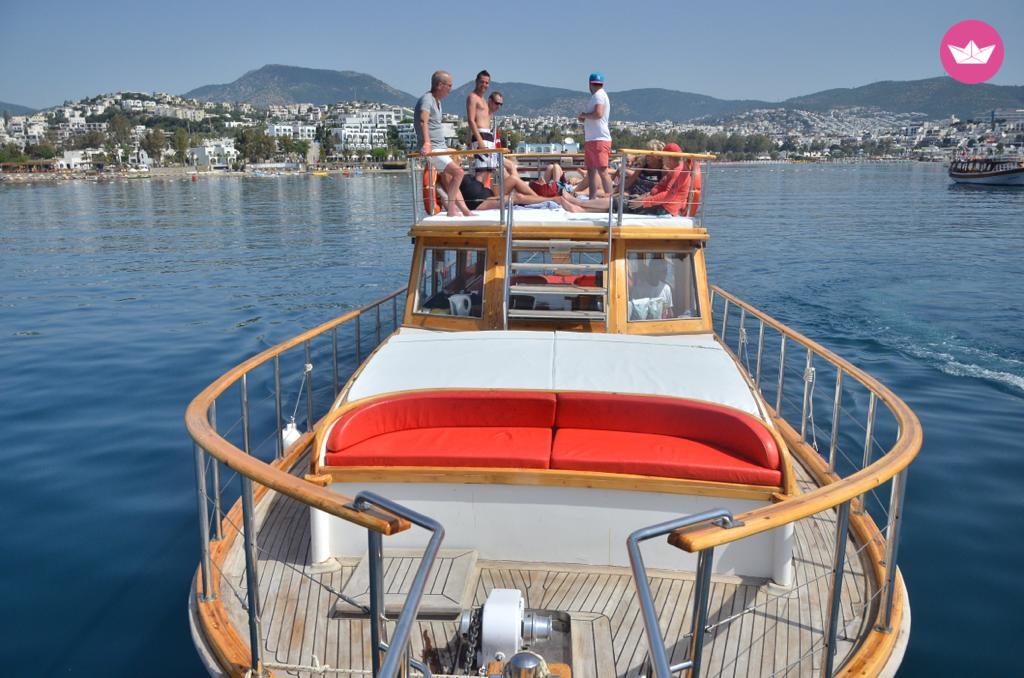 Bateau à moteur By Zar Goca Usen 250cv 6