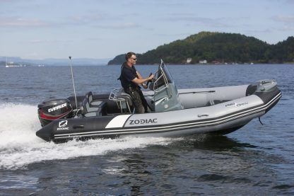 Location Semi-rigide Zodiac Pro Open 550 Ultimate Edition Sainte-Gemmes-sur-Loire