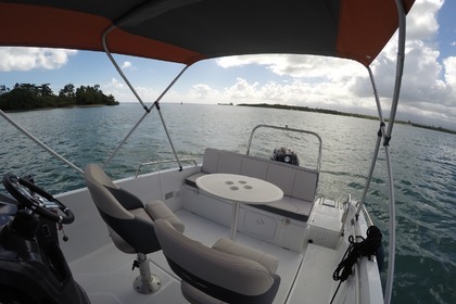 barca per wakeboarding ilets e mangrovie