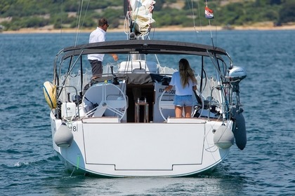 Elan E4 - Vila - 2024.