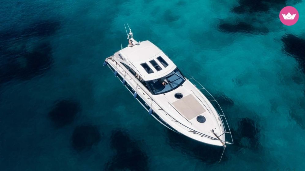 Bateau à moteur Riva Rivale 1200cv