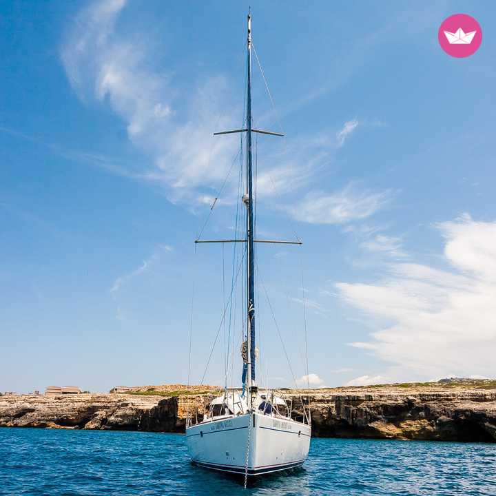 Charter Sailboat Dufour Atoll 6 (50 Feet) Rethymno