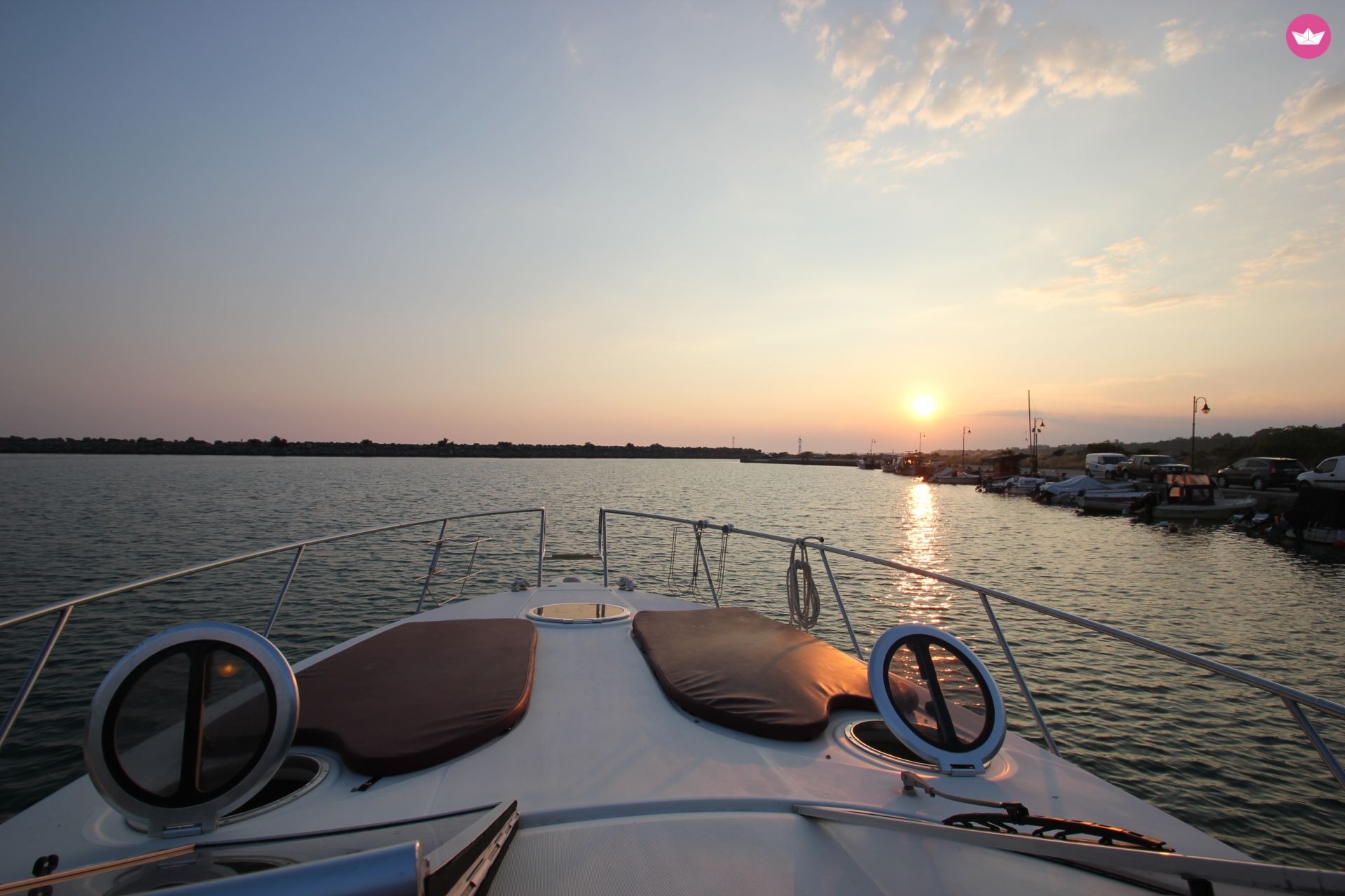Charter motorboat in Athens  