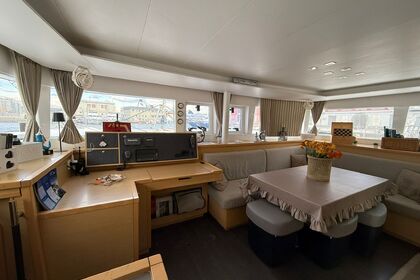 Catamarano Lagoon 450