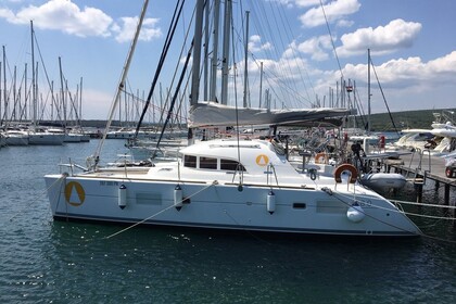 Lagoon 380 - 4 + 2 cab. - Xenia - 2013.