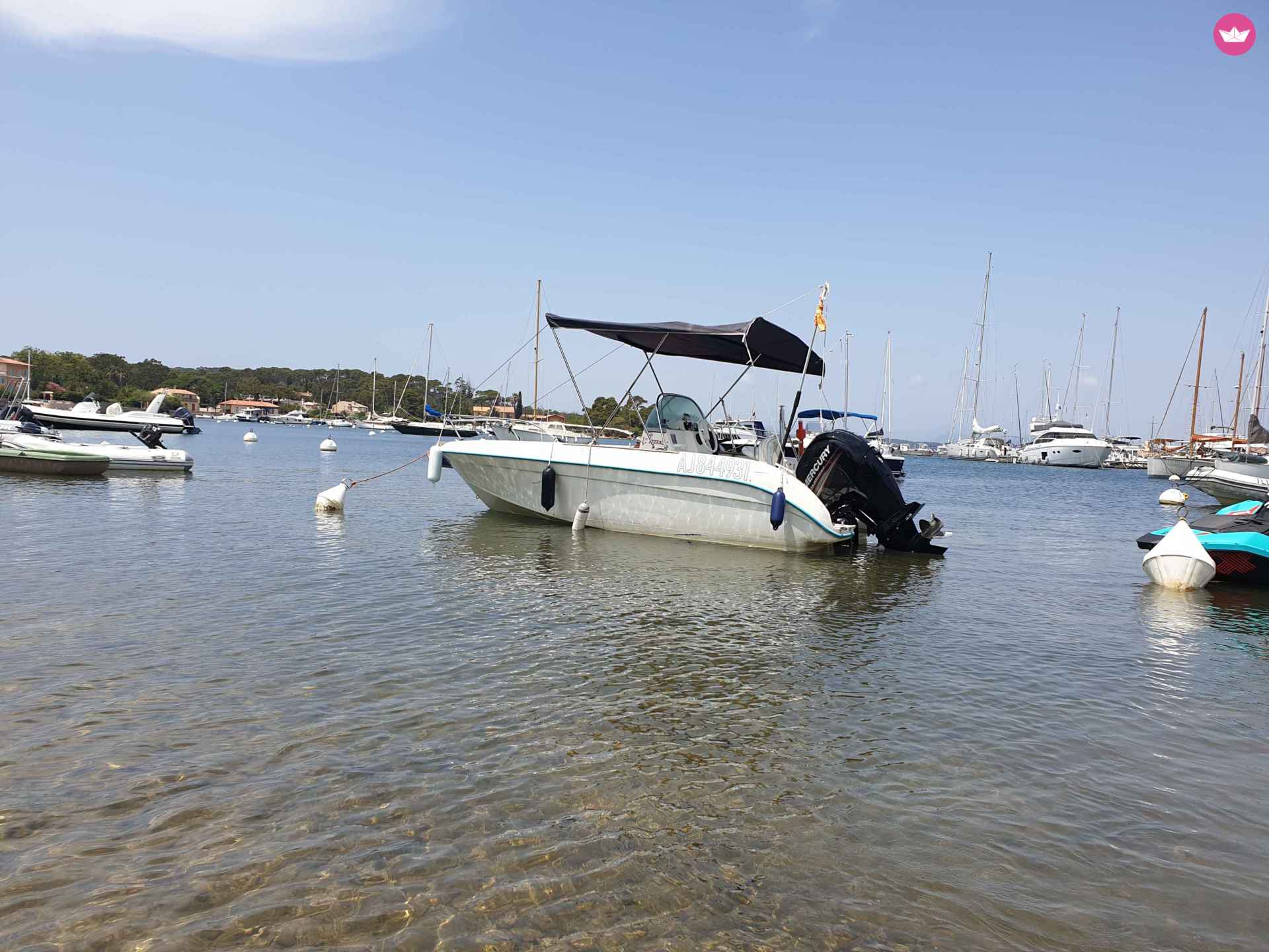 Motorboat Beneteau Beneteau Flyer 6M 150  Efi 2019 for rental
