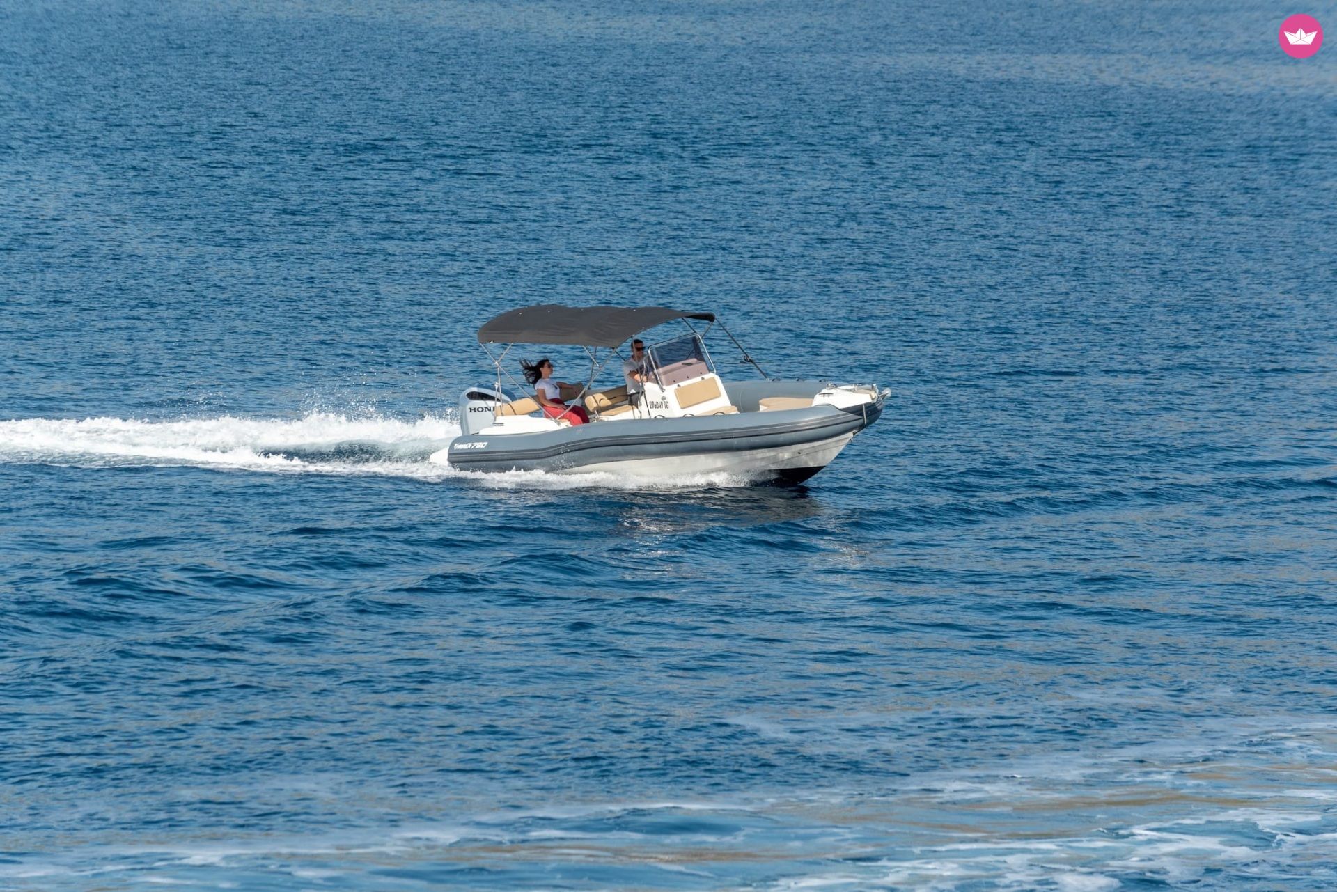 Bateau à moteur Marlin 790 250cv 8
