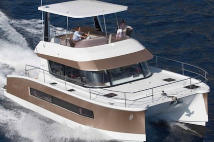 Hire Motorboat Fountaine Pajot MY 37 Tivar