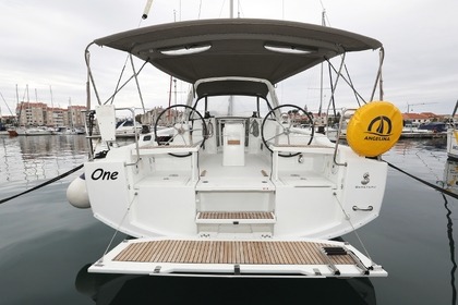 Hyra båt Segelbåt BENETEAU OCEANIS 38 Biograd na Moru