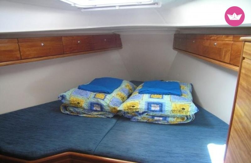 Charter Sailboat Bavaria 33 Cruiser Trogir